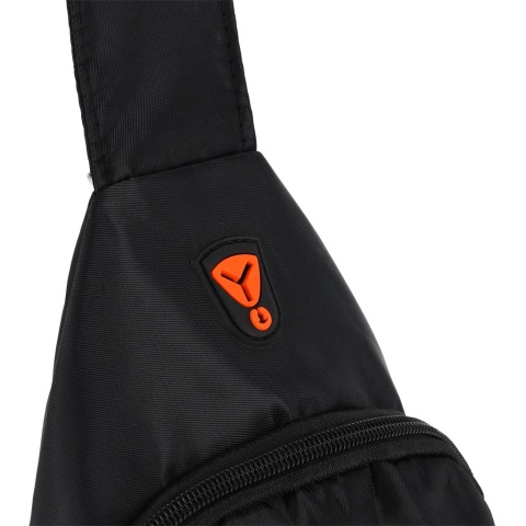 SASZETKA TORBAN Z OTWOREM NA SŁUCHAWKI