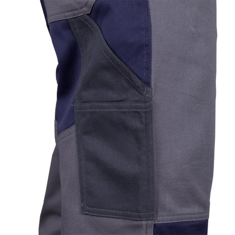 SPODNIE OCHRONNE DO PASA ROBOCZE, BAWEŁNIANE, SPANDEX, KIESZENIENI NA NAKOLANNIKI, UCHWYT NA MŁOTEK, BOMER SZARO-GRANATOWE