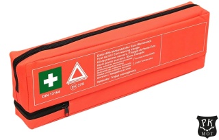 APTECZKA PIERWSZEJ POMOCY 23 ASAC SAMOCHODOWA Z TRÓJKĄTEM